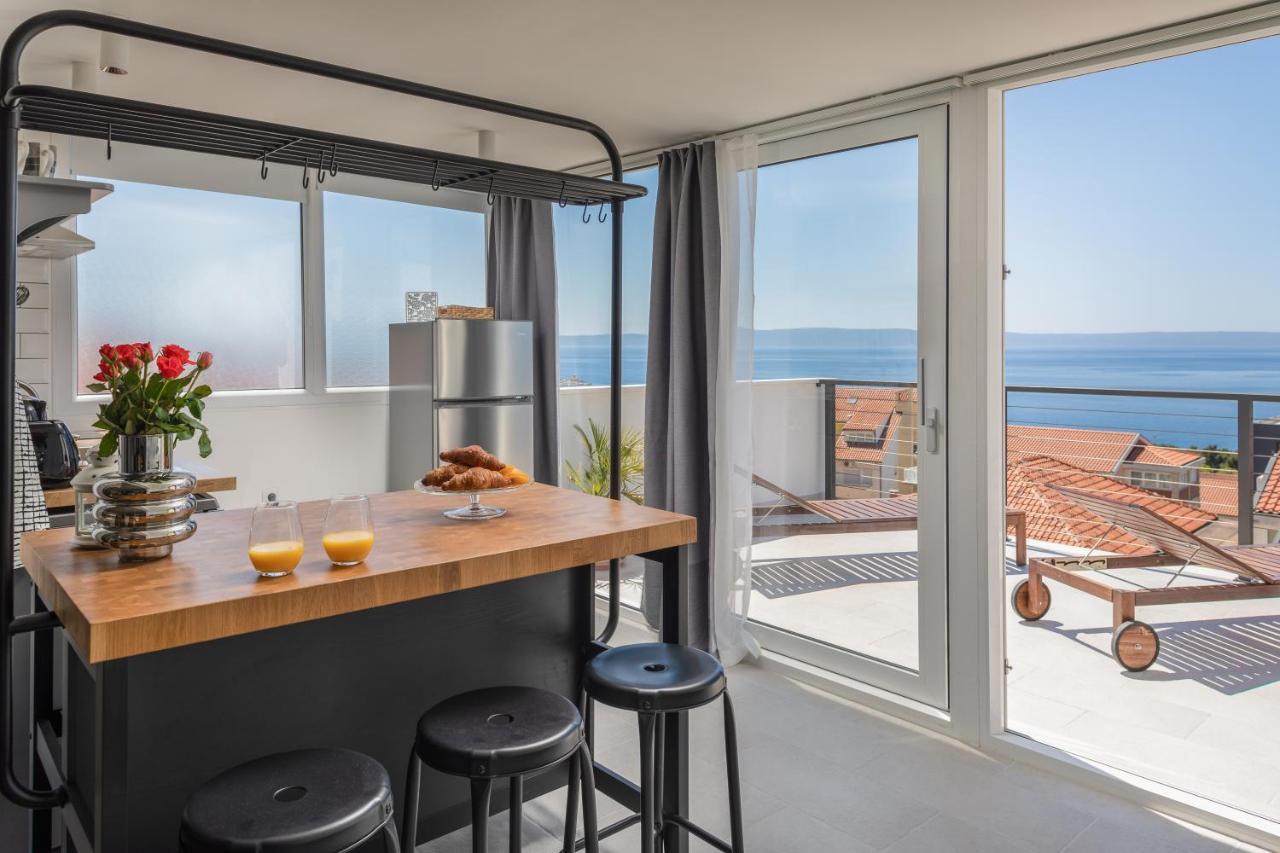 Apartments Left & Right With Jacuzzi, 4 Stars Makarska Zewnętrze zdjęcie